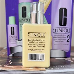Clinique Dramatically Different Moisturizing Lotion - 6.7 Fl.Oz